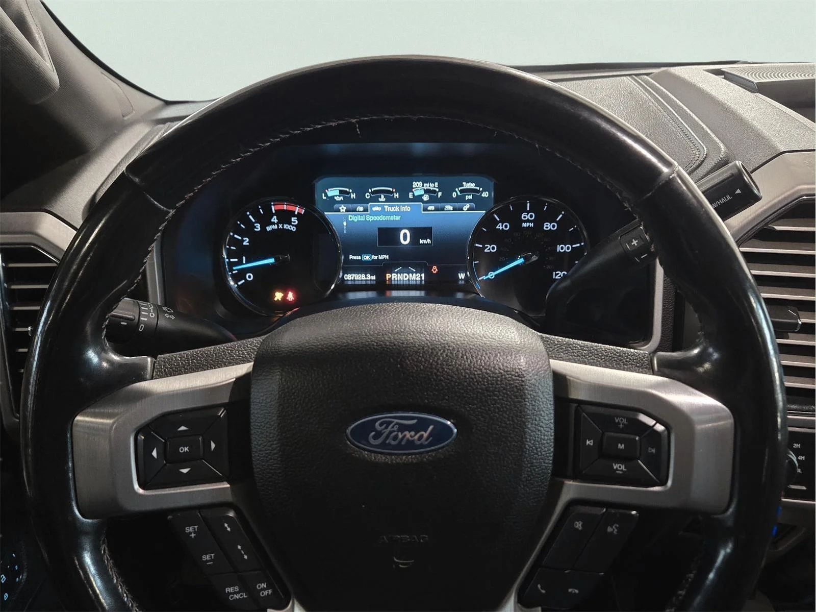 Used 2019 Agate Black Ford Platinum image 27