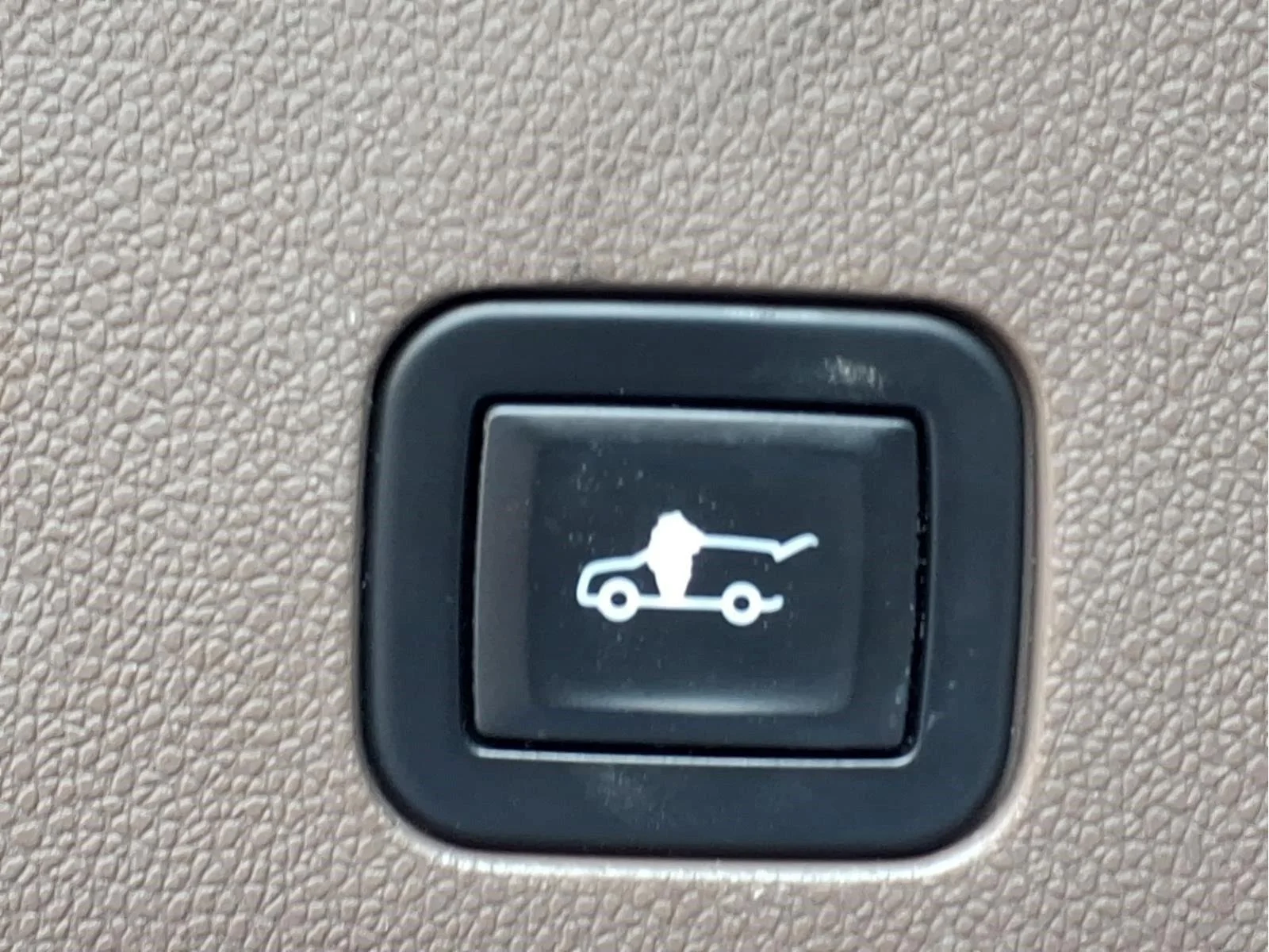 Used 2021 WHITE FROST TRICOAT GMC Denali image 11