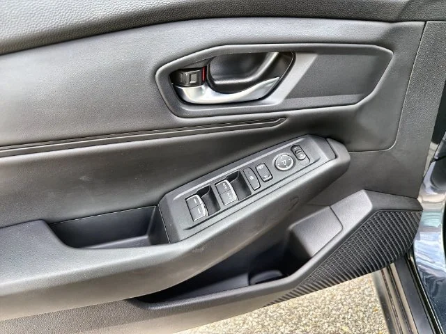 Used 2024  Honda EX image 13