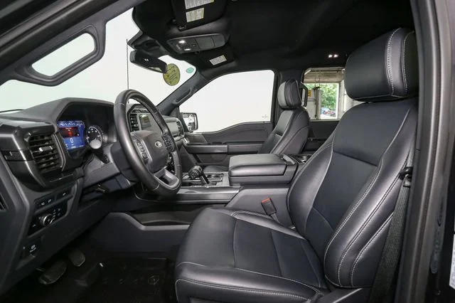 Used 2023 Black Ford XLT image 40