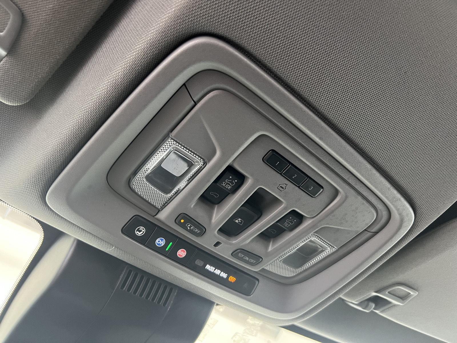2022 Chevrolet Silverado 1500 RST - Photo 22