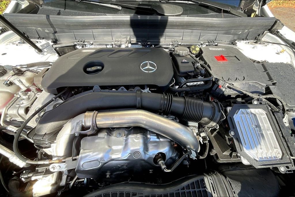 New 2026 Polar White Mercedes-Benz GLB 250 image 25