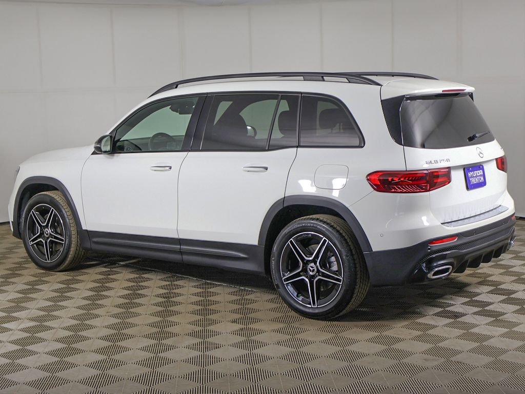 Used 2025 White Mercedes-Benz GLB 250 image 8
