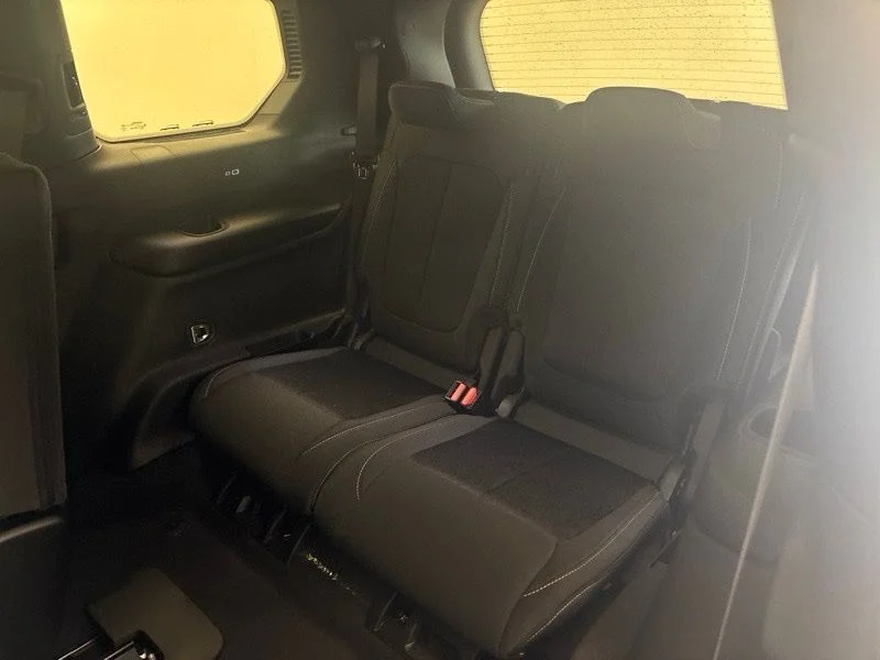 New 2026 Silver Zynith Exterior Paint Jeep Laredo X image 24