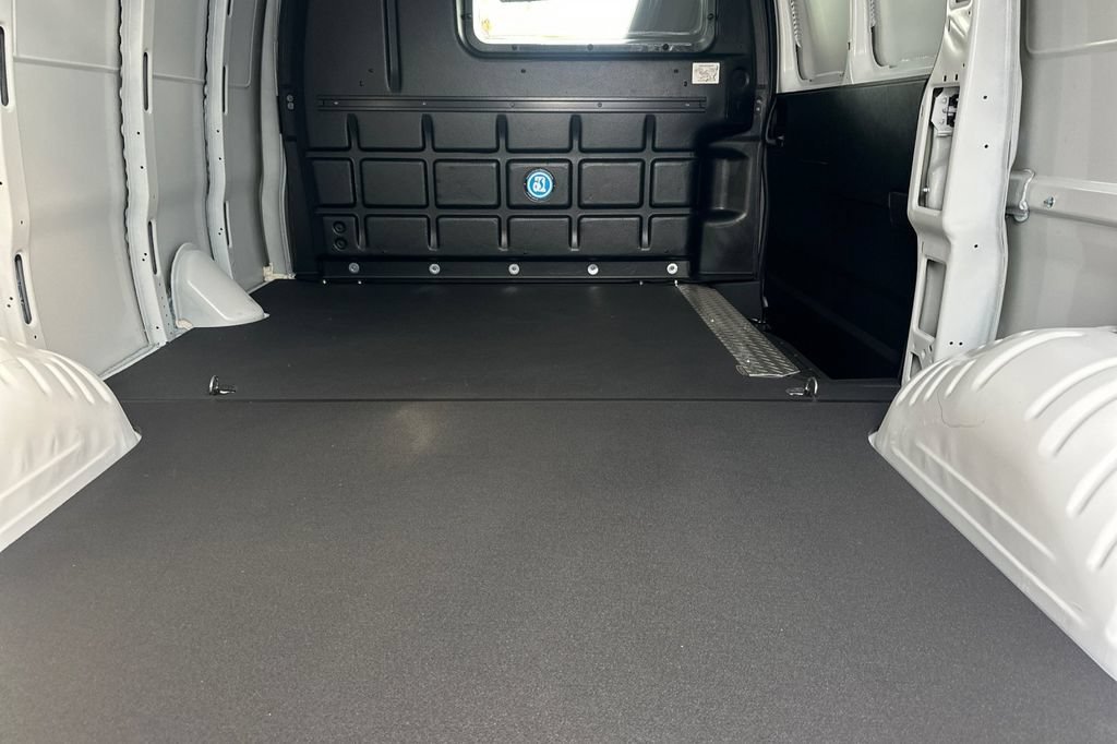 2025 Chevrolet Express Cargo Work Van - Photo 14
