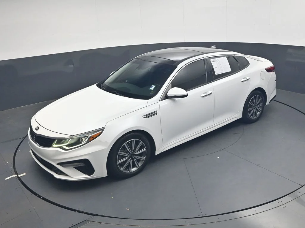 Used 2019 White Kia EX image 40