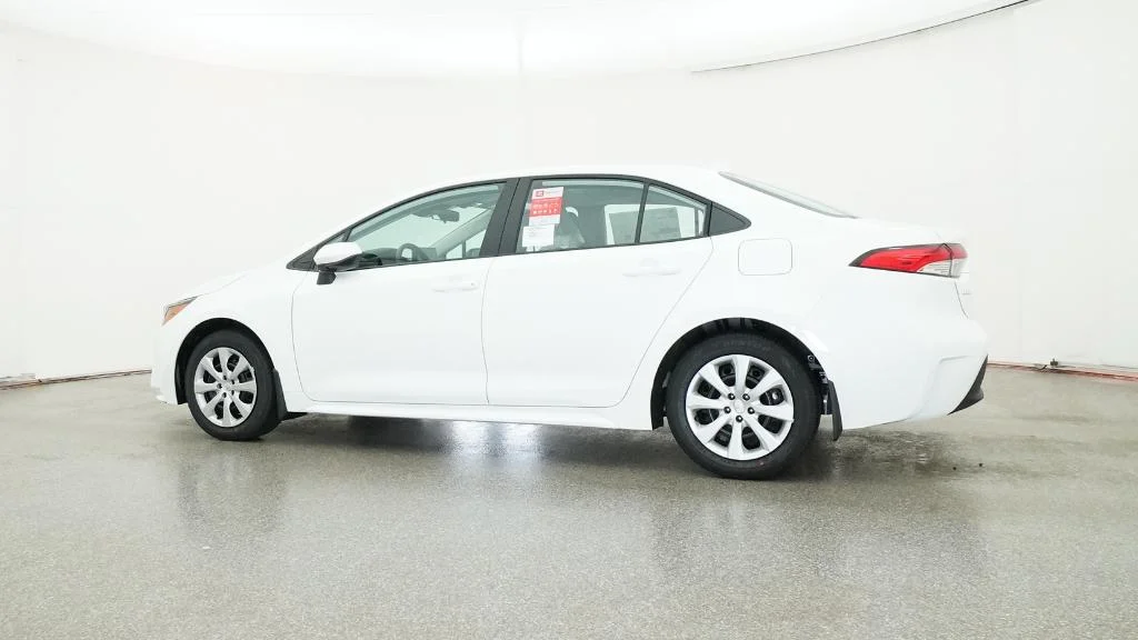 New 2026 Ice Cap Toyota LE image 4