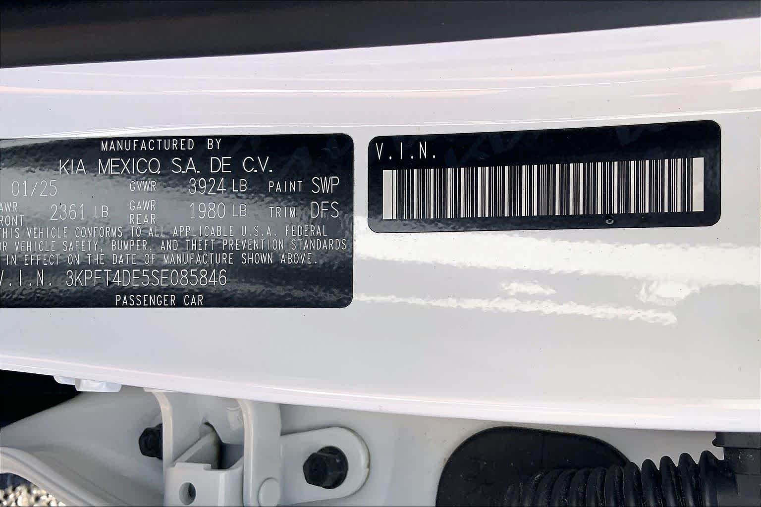 Used 2025 Snow White Pearl Kia LXS image 36