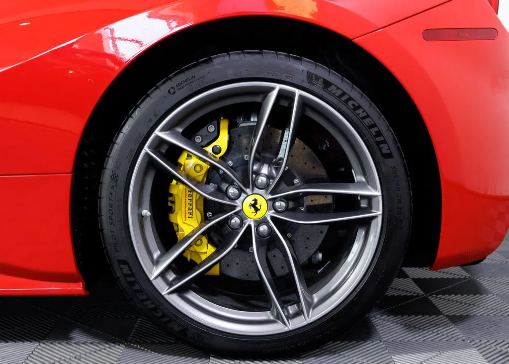 Used 2018 Rosso Corsa Ferrari Base image 10