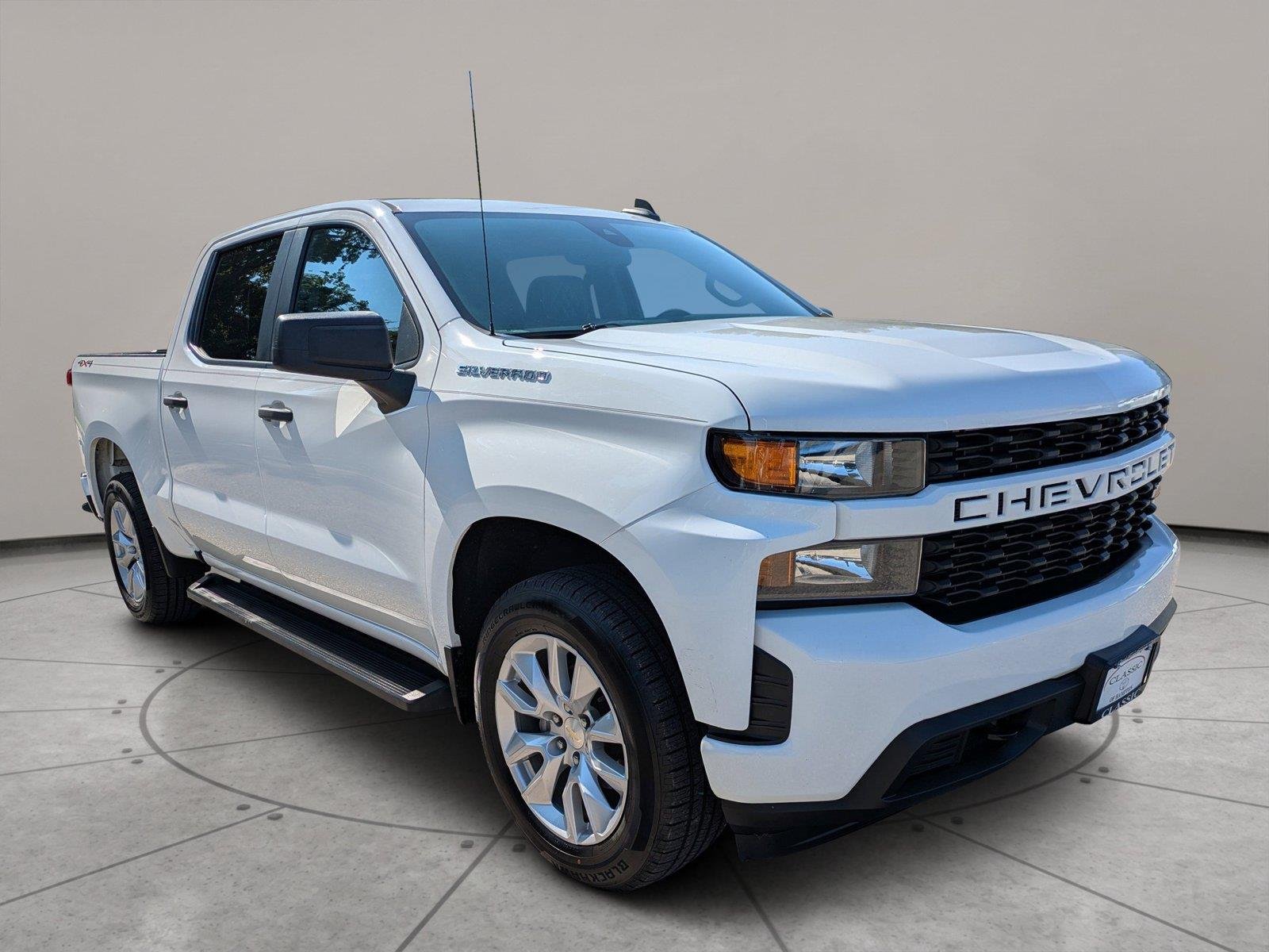 Used 2021 Summit White Chevrolet Custom image 1