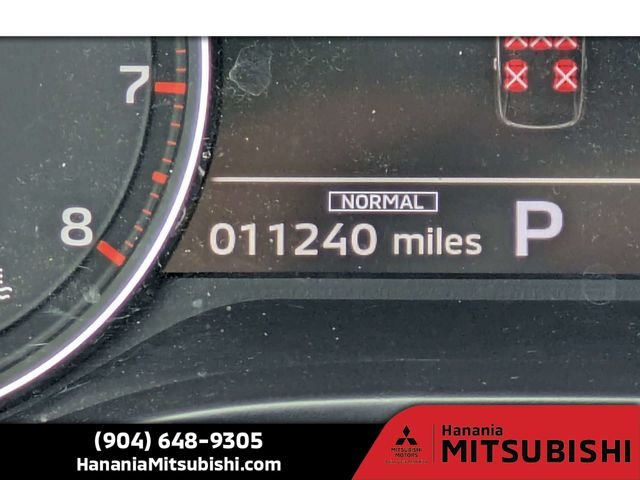 Used 2025 Gray Mitsubishi SE image 32