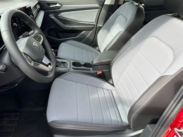 New 2026 Kings Red Metallic Volkswagen 1.5T SE image 36