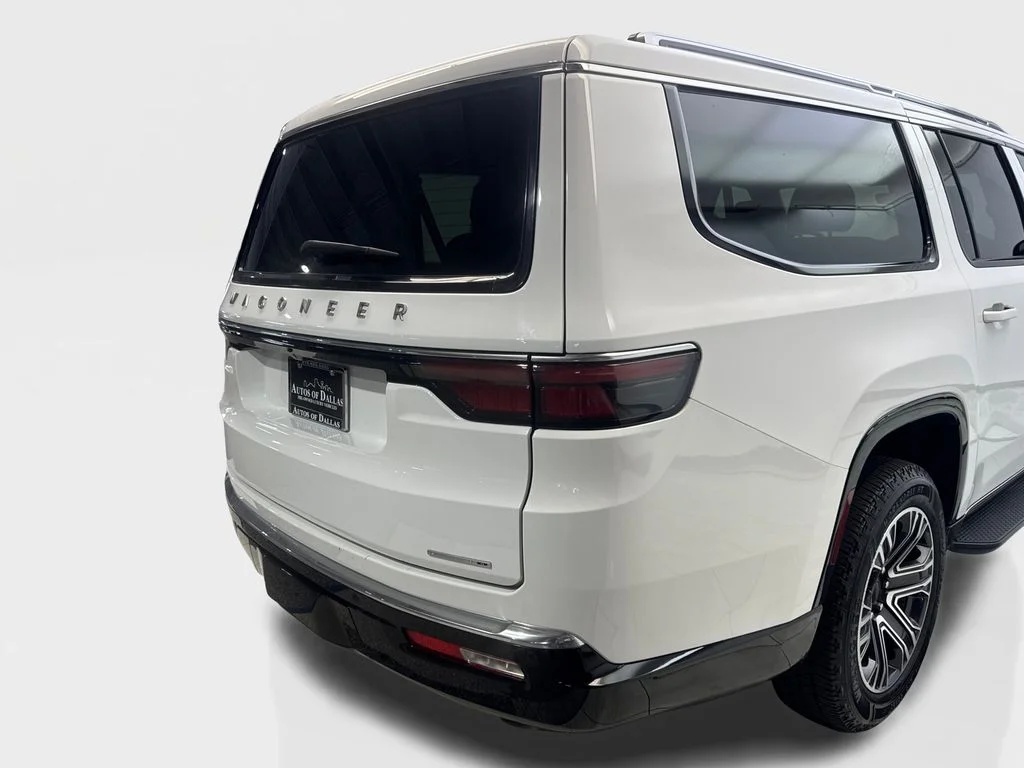 Used 2024 White Jeep Series II image 18