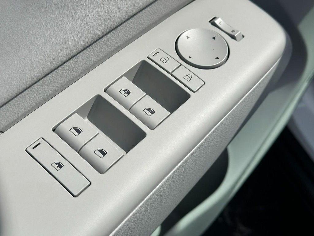 New 2026 White Hyundai Limited AWD image 25
