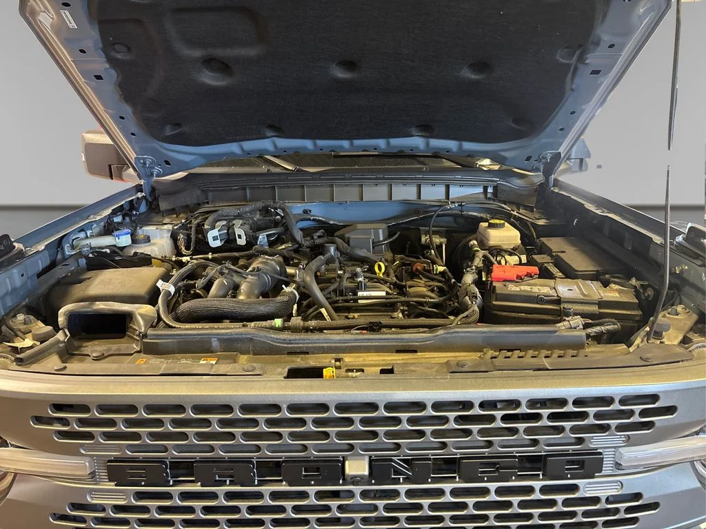 Used 2023 Gray Ford Badlands image 14