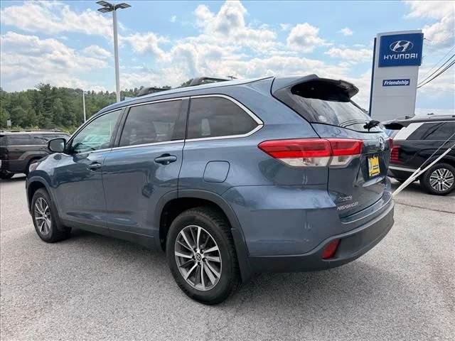 Used 2019 Blue Toyota XLE image 5