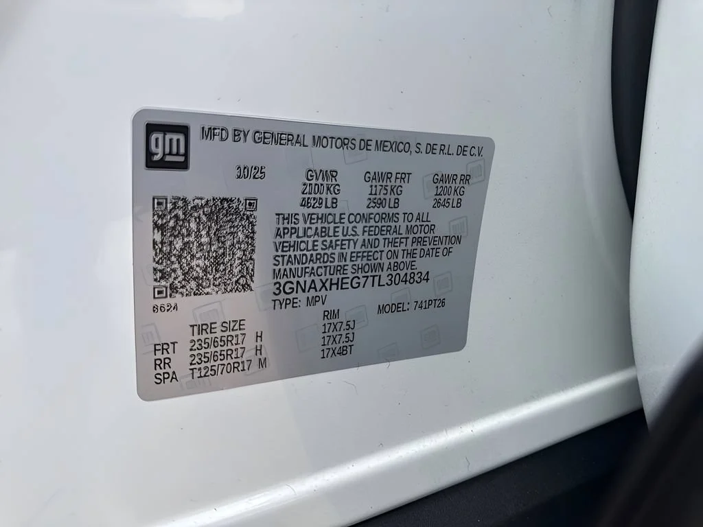 Used 2026 Summit White Chevrolet LT image 33