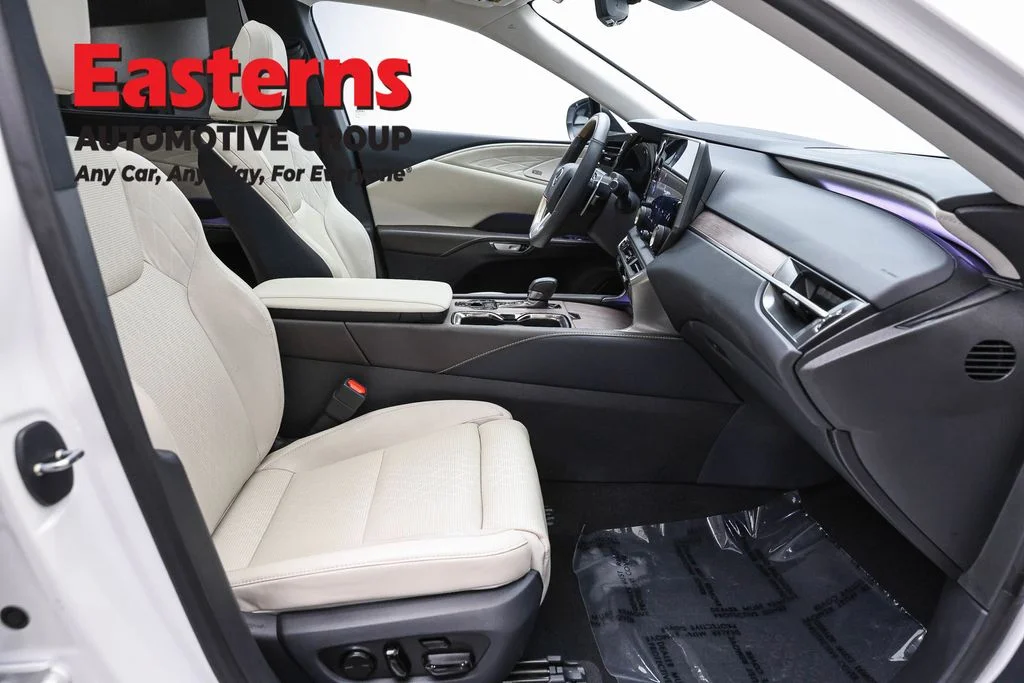 Used 2025 White Lexus 350 Luxury image 28