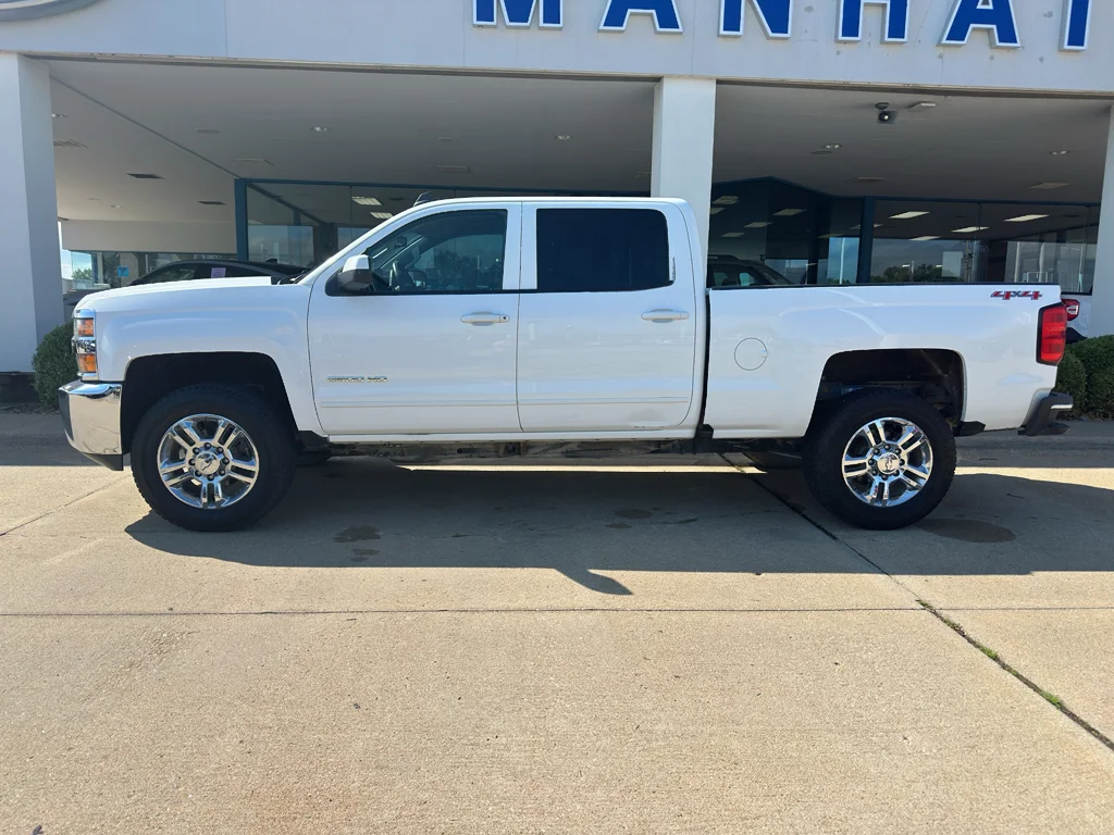 Used 2016 Summit White Chevrolet LT image 12
