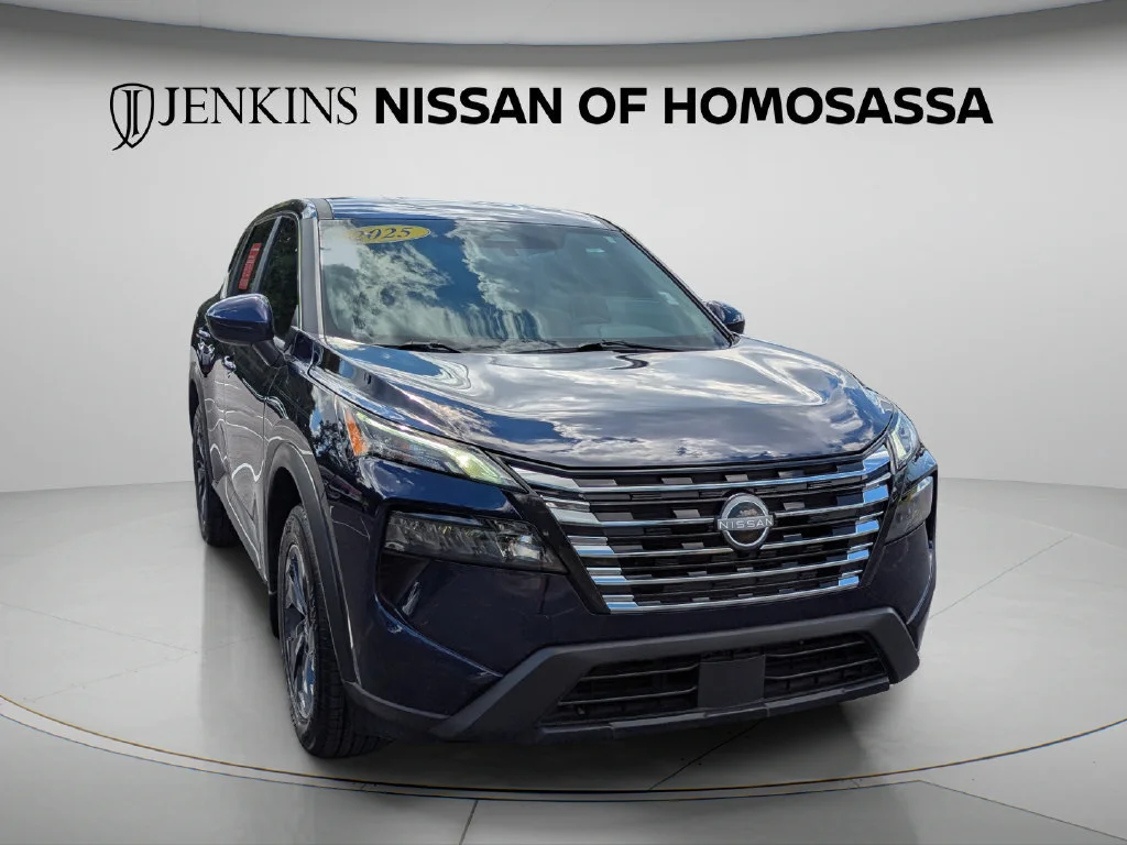 Used 2025 Blue Nissan SV image 2