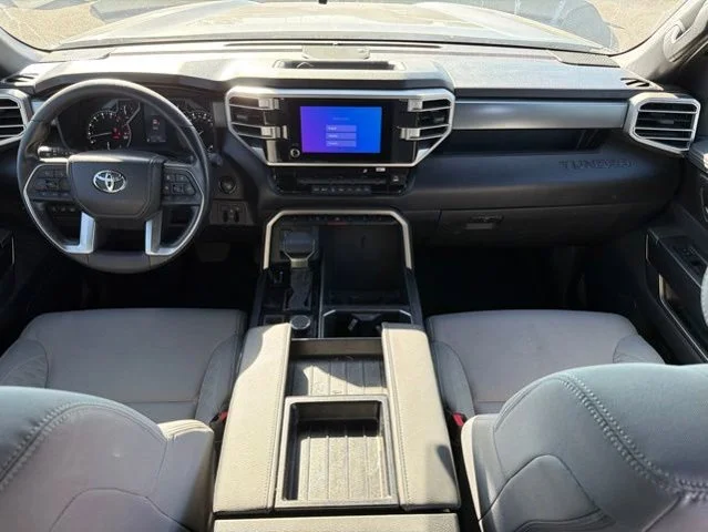 2025 Toyota Tundra SR5 - Photo 10
