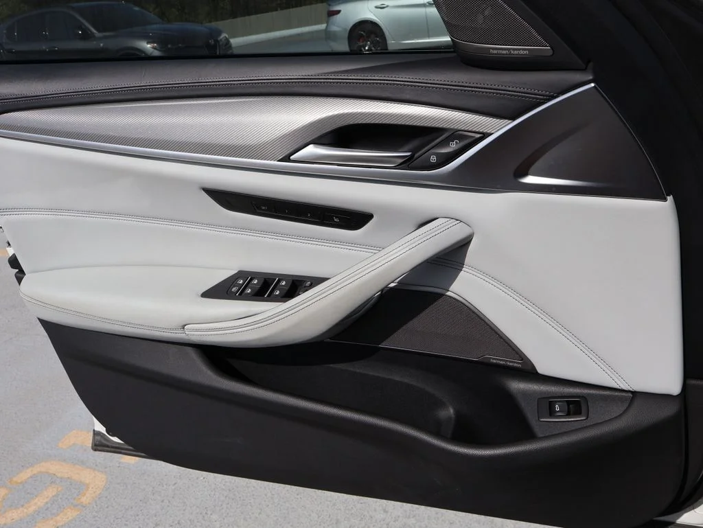 Used 2023 Alpine White BMW Base image 40