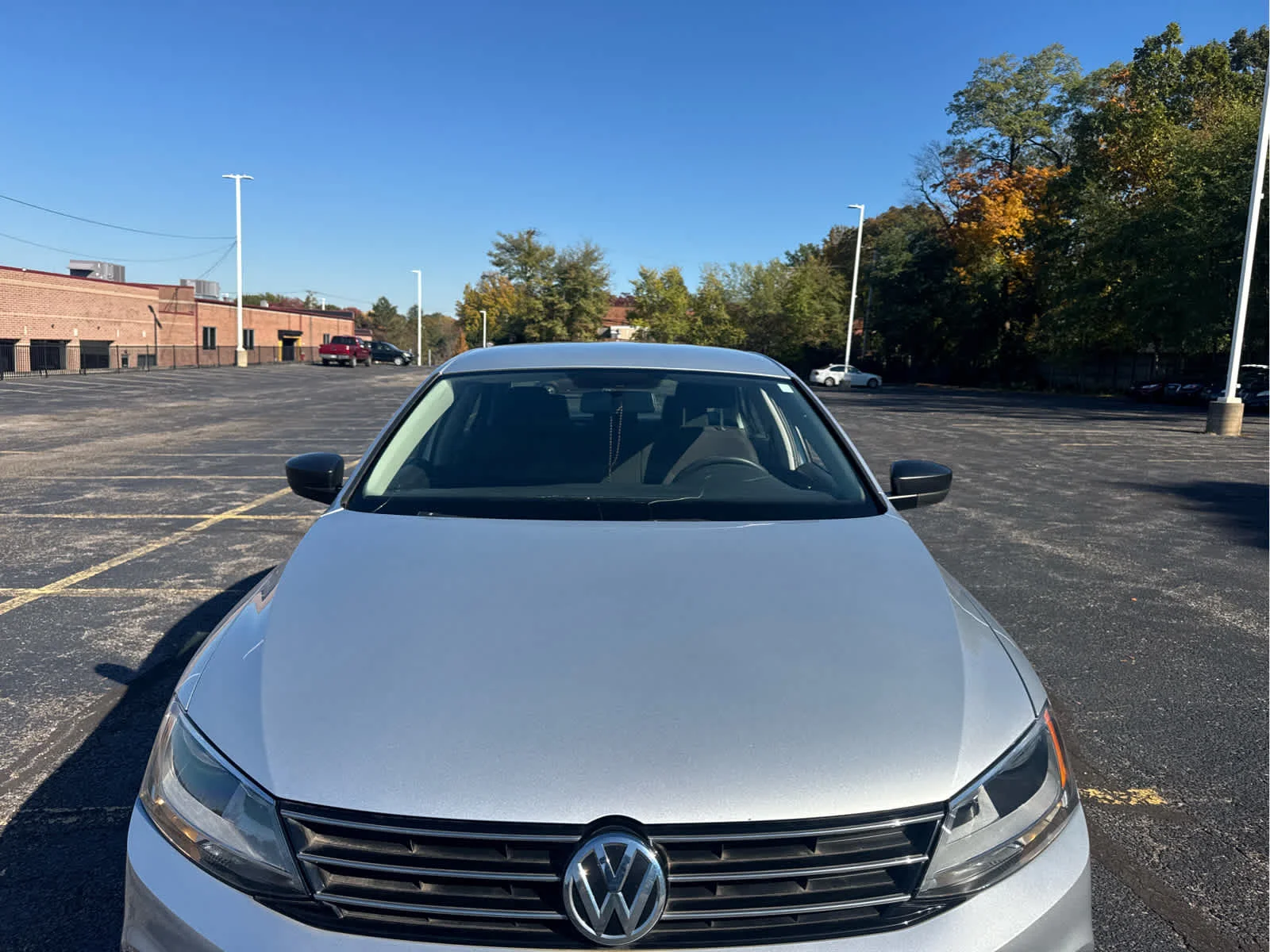 Used 2015  Volkswagen 2.0L S image 5