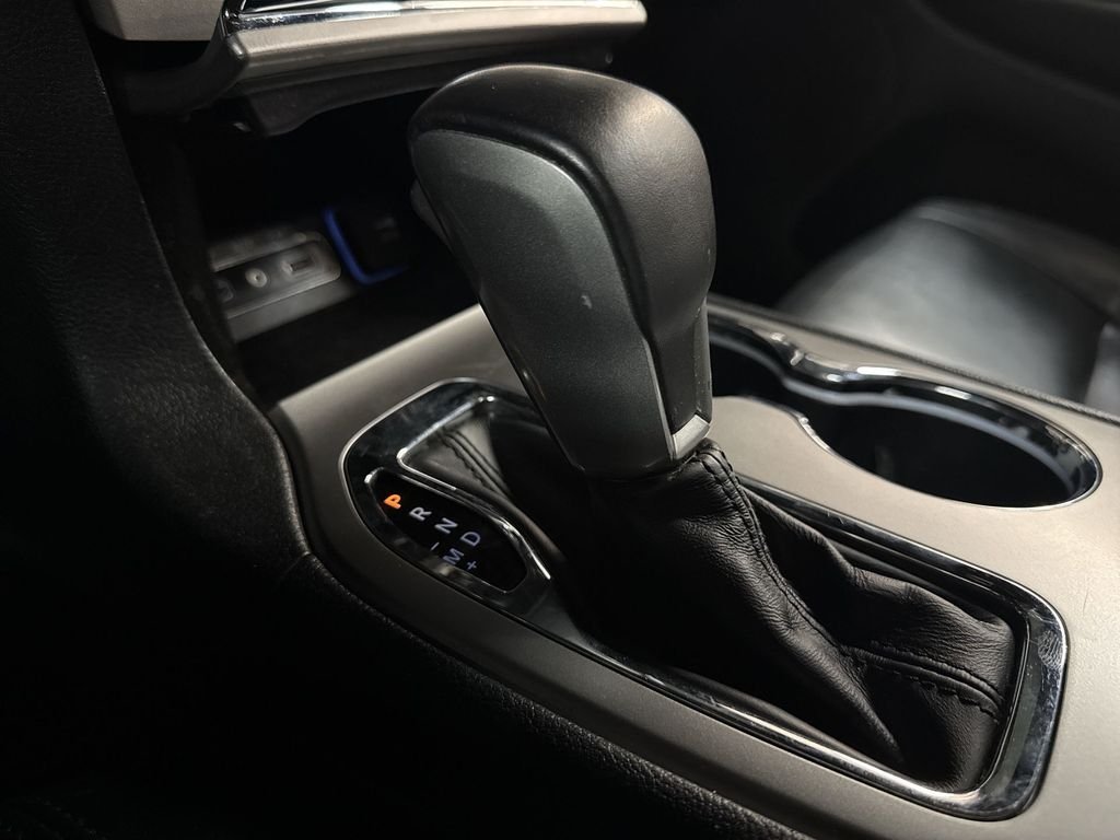 Used 2018 Billet Silver Metallic Jeep Limited image 25