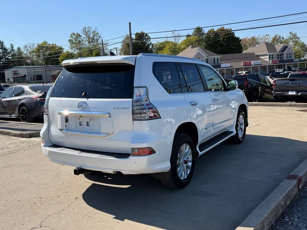 Used 2015 White Lexus 460 image 6