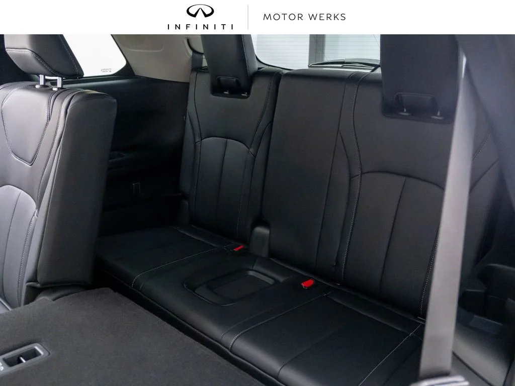 2027 INFINITI QX60 LUXE - Photo 17