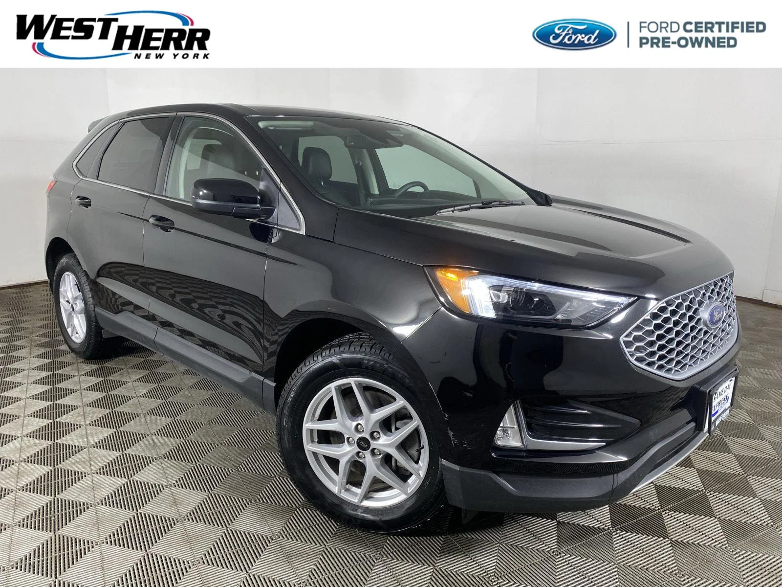 2023 Ford Edge SEL AWD's photo