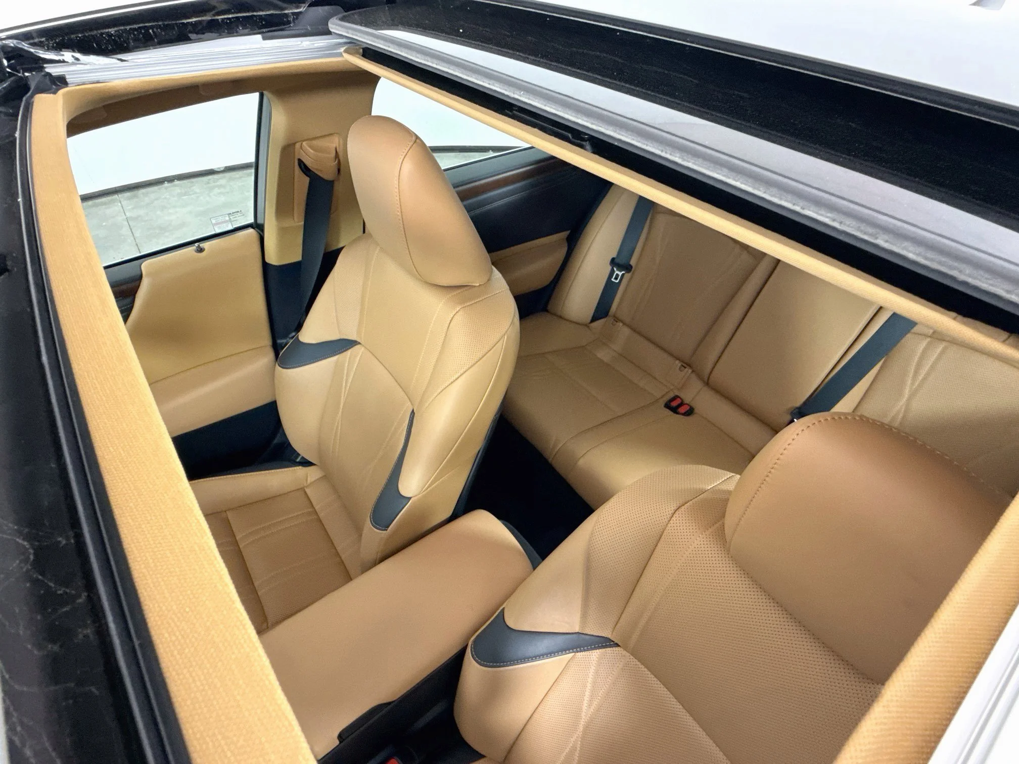 Certified Used 2024 OBSIDIAN Lexus 300h Luxury image 14