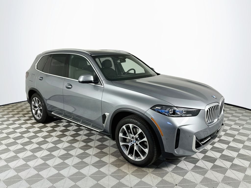 Used 2025 Gray BMW sDrive40i image 1