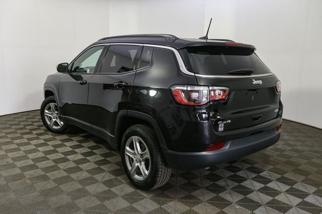 Used 2023 Black Jeep Latitude image 8
