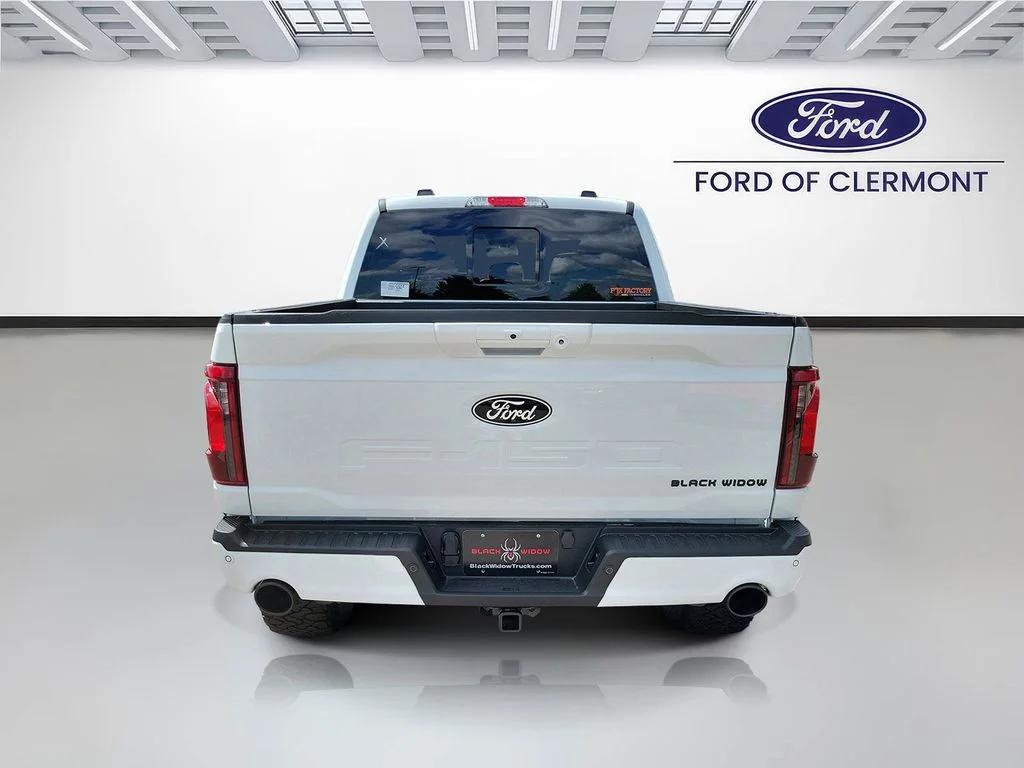 New 2026 Oxford White Ford XLT image 4