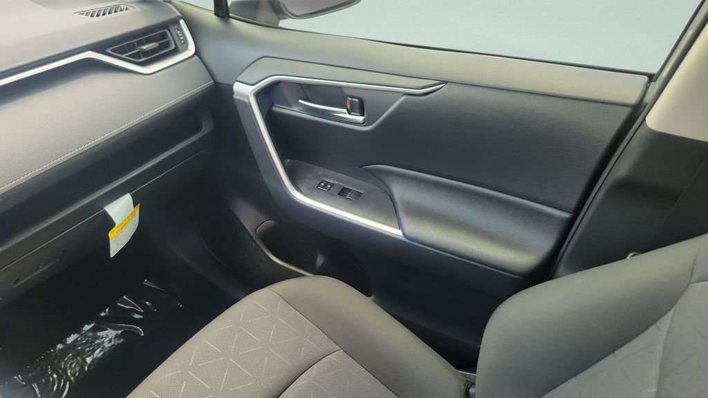 Certified Used 2025 Silver Toyota XLE image 13