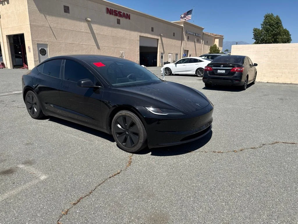 Used 2024  Tesla Base image 2