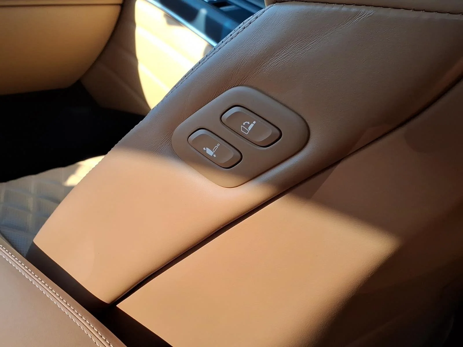 Used 2024 Makalu Gray Genesis  image 28