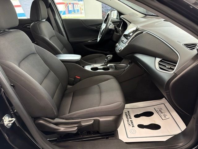 Used 2023  Chevrolet LT image 11