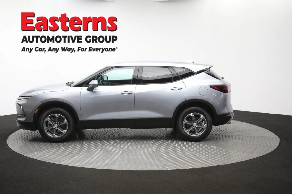 Used 2025 Gray Chevrolet LT image 63