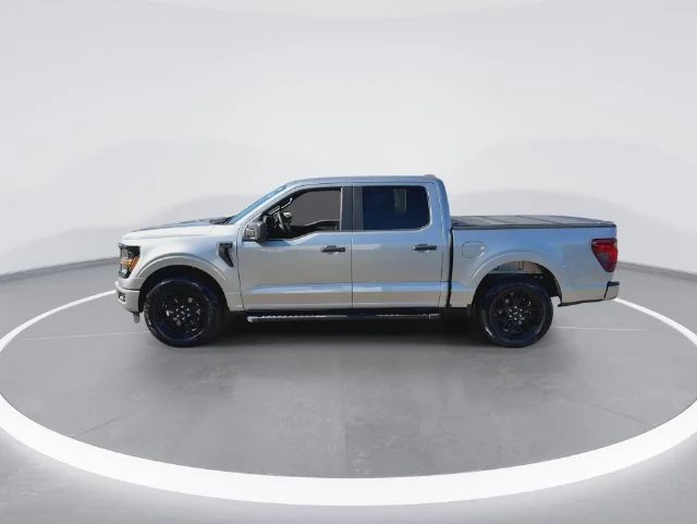 Used 2024 Silver Ford XLT image 5