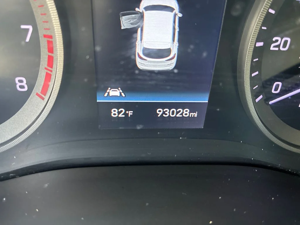 Used 2019 Blue Hyundai Ultimate image 17