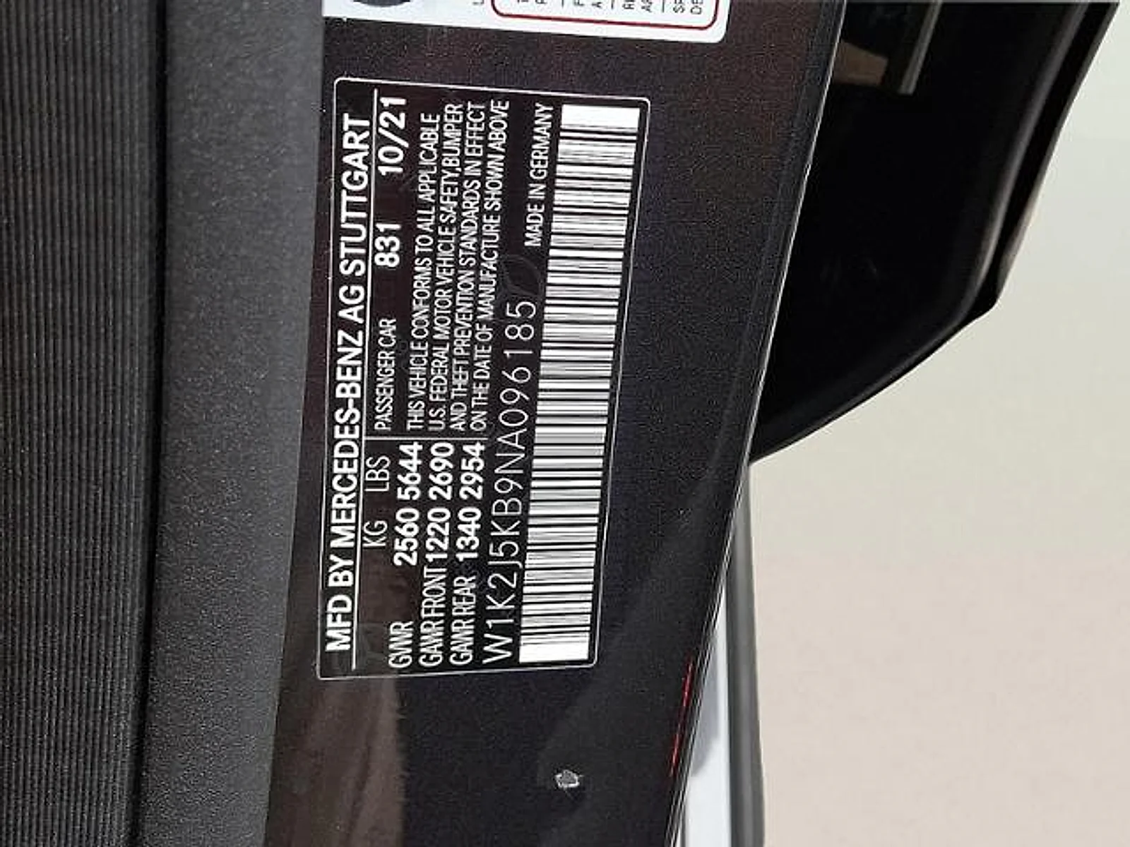 Used 2022 Obsidian Black Metallic Mercedes-Benz 4MATIC® image 23