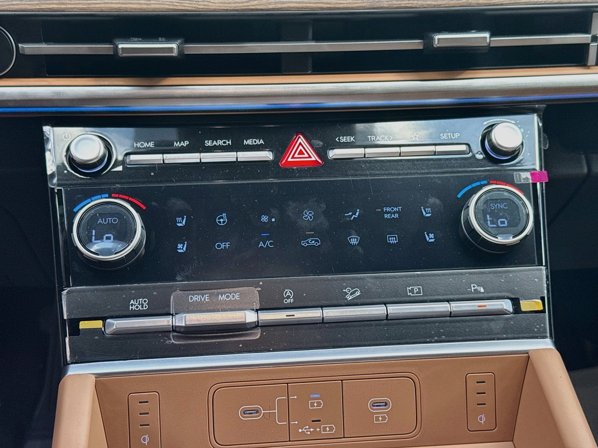 New 2027 Ecotronic Gray Hyundai Limited FWD image 36