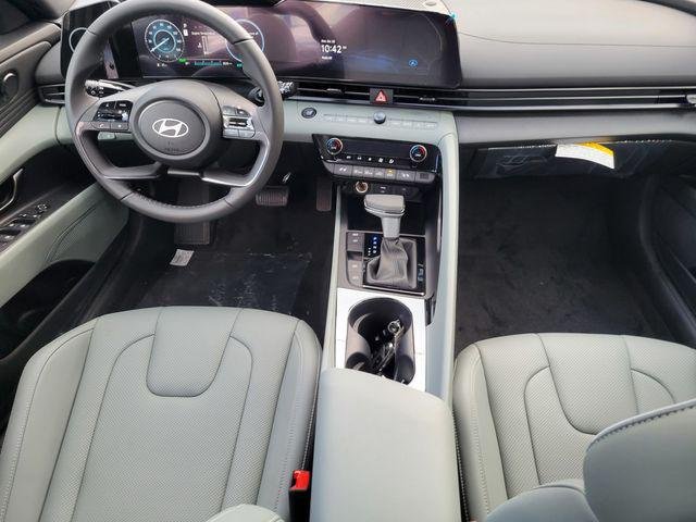 2025 Hyundai Elantra Limited - Photo 34