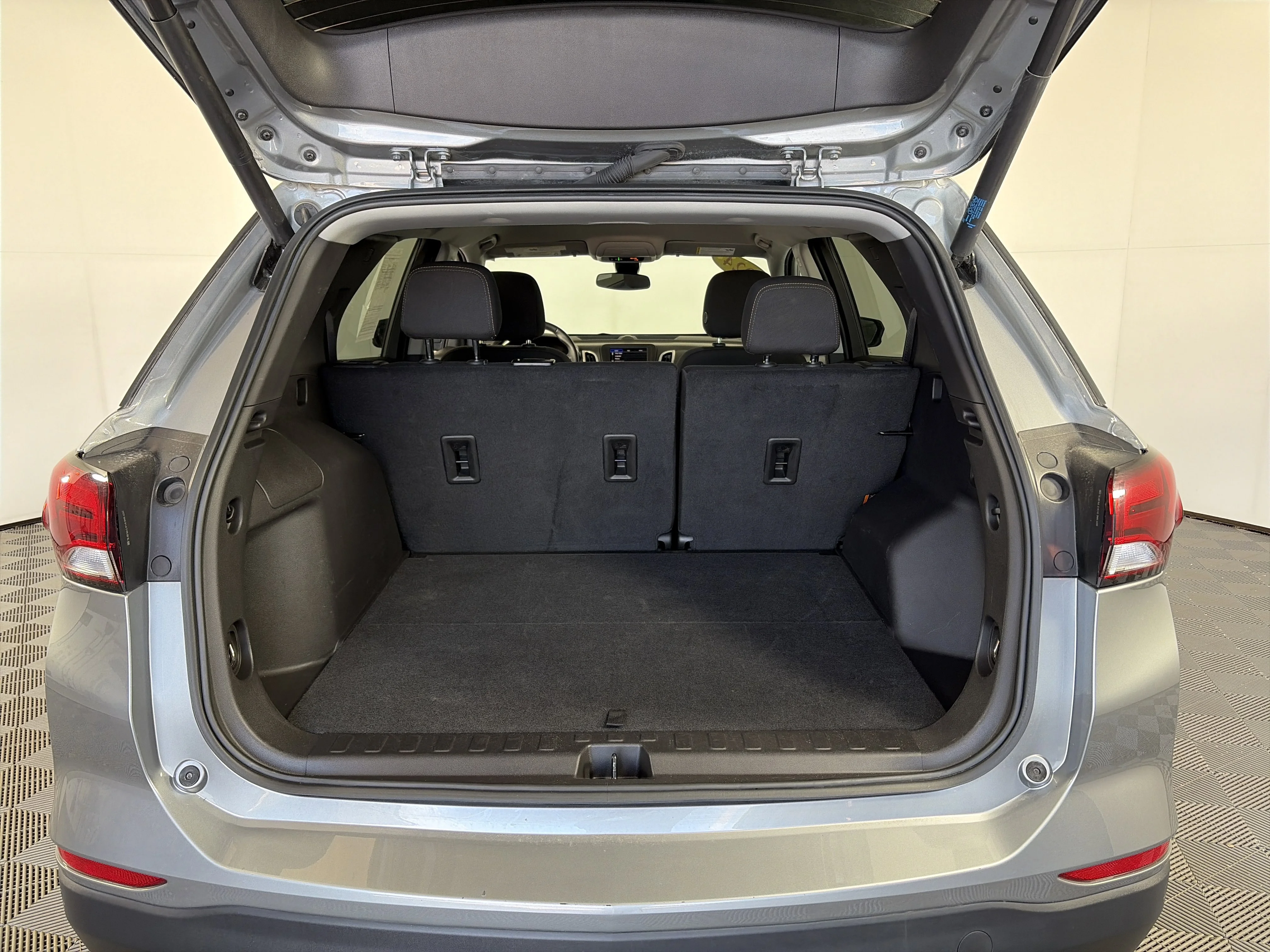 2024 Chevrolet Equinox LT - Photo 14