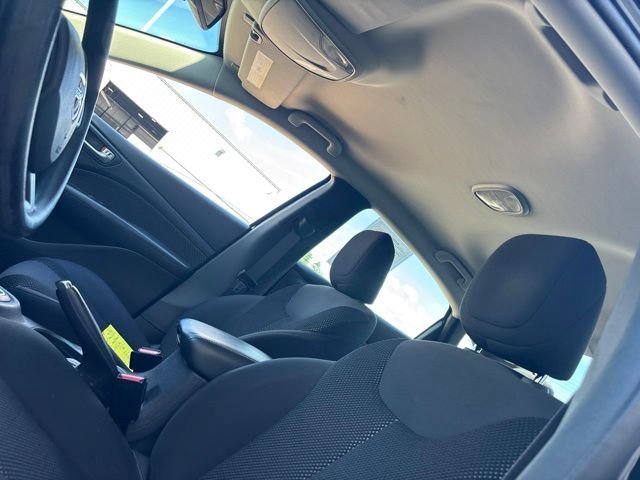 Used 2015 Pitch Black Clearcoat Dodge SE image 16