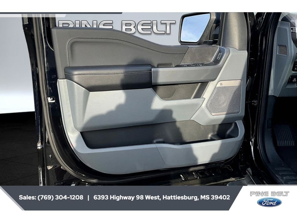 2025 Ford F-150 XLT - Photo 18