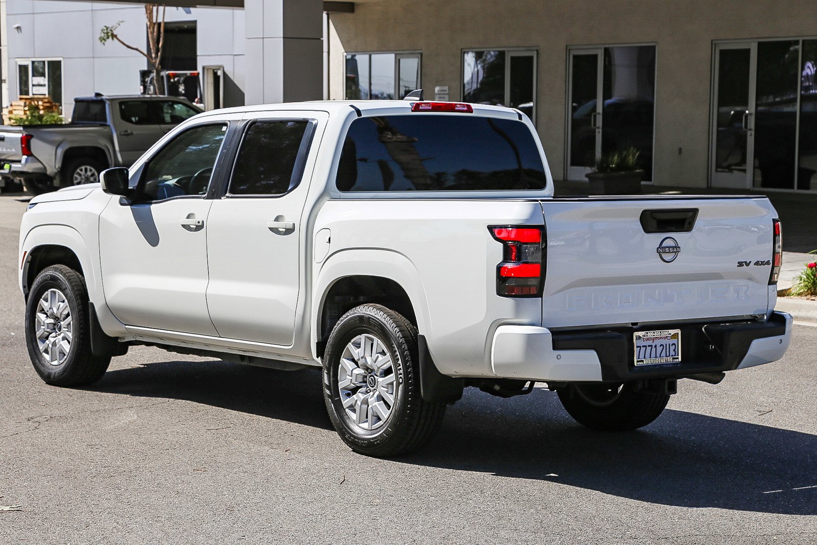 2023 Nissan Frontier SV - Photo 8