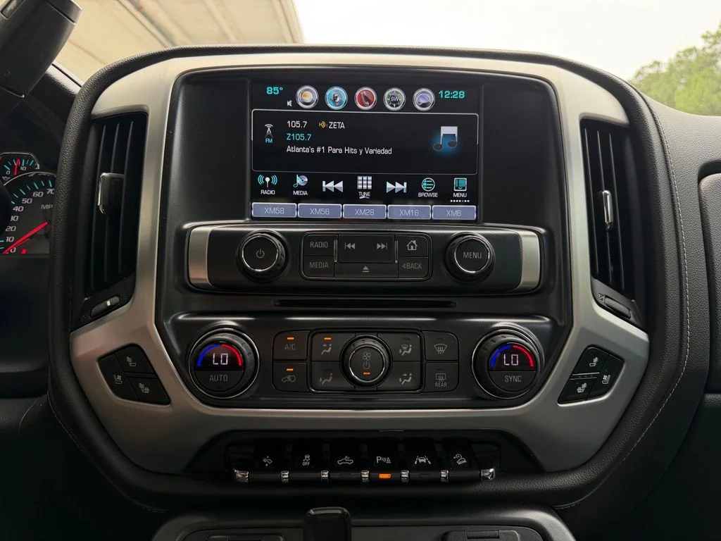 Used 2018 White GMC SLT image 14